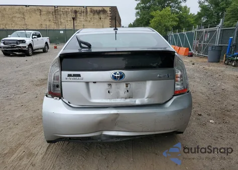 2013 Toyota Prius Plug-In z USA, uszkodzony, nr VIN JTDKN3DP5D3044910